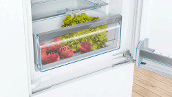 Встраиваемый двухкамерный холодильник Bosch KIS87AFE0- фото6