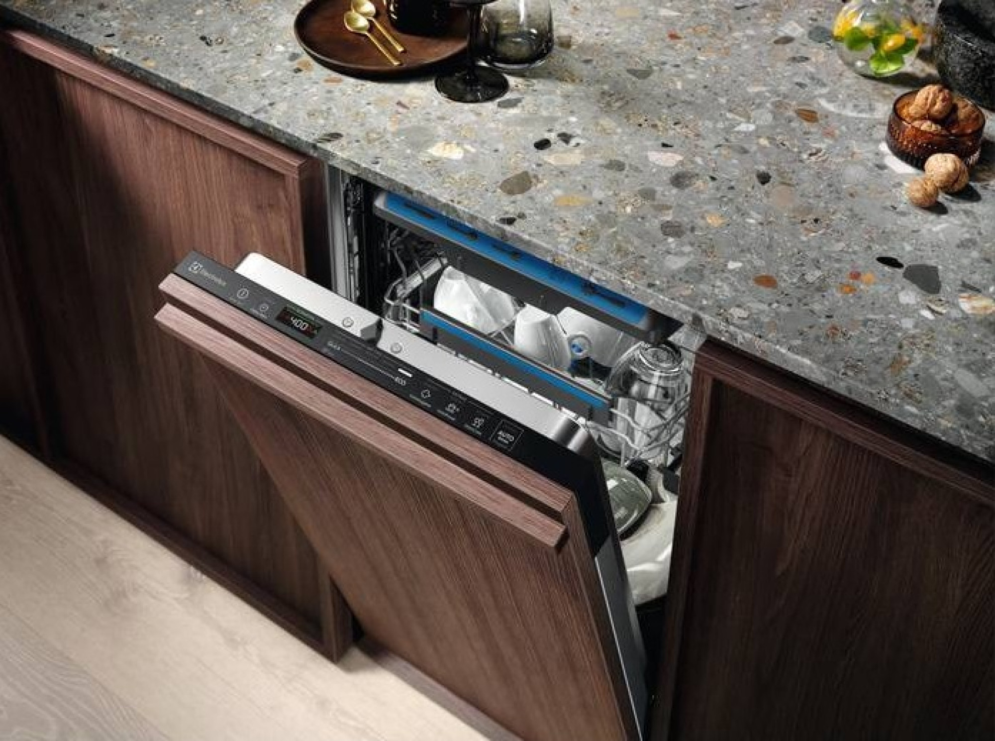 Встраиваемая посудомоечная машина Electrolux EEM63310L - фото2