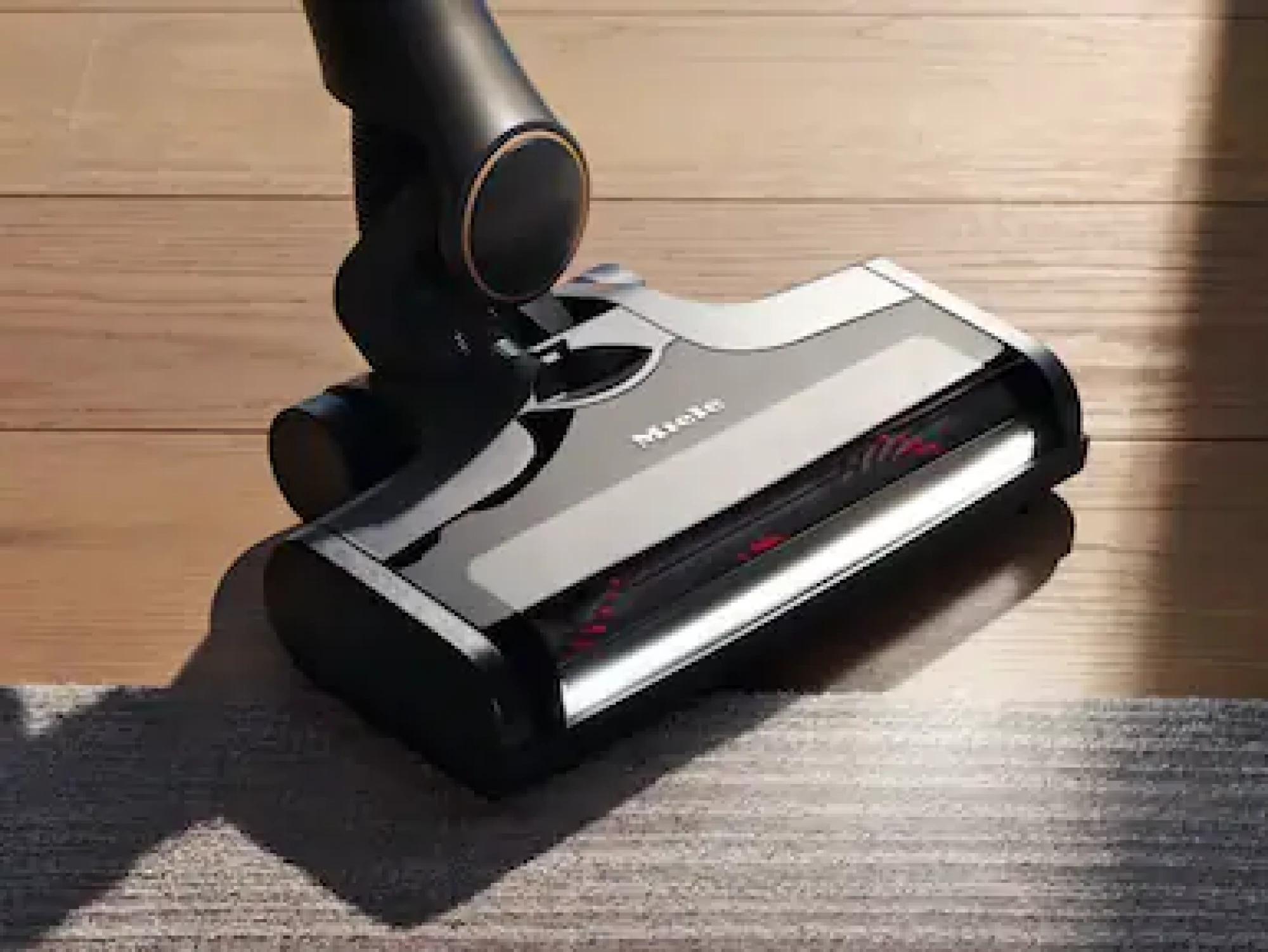 Вертикальный беспроводной пылесос Miele Triflex HX2 Pro фото-7 Вертикальный беспроводной пылесос Miele Triflex HX2 Pro фото-7